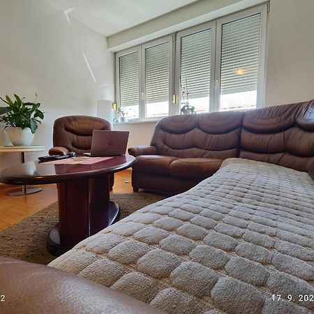 Apartamento Srecko No3 Belgrado Exterior foto