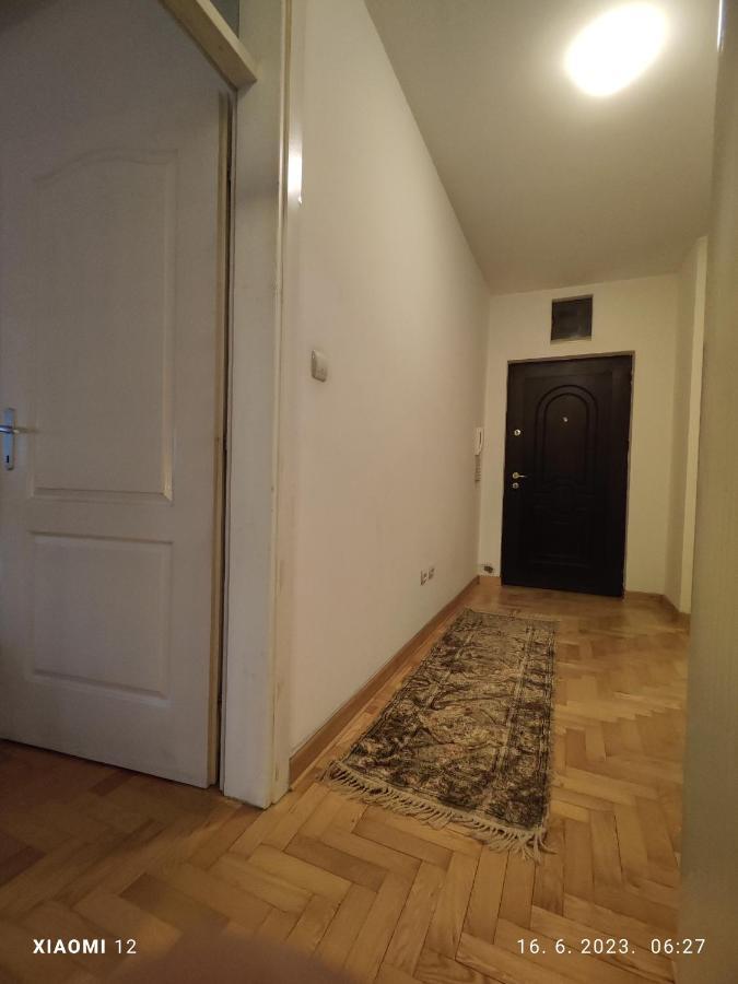 Apartamento Srecko No3 Belgrado Exterior foto